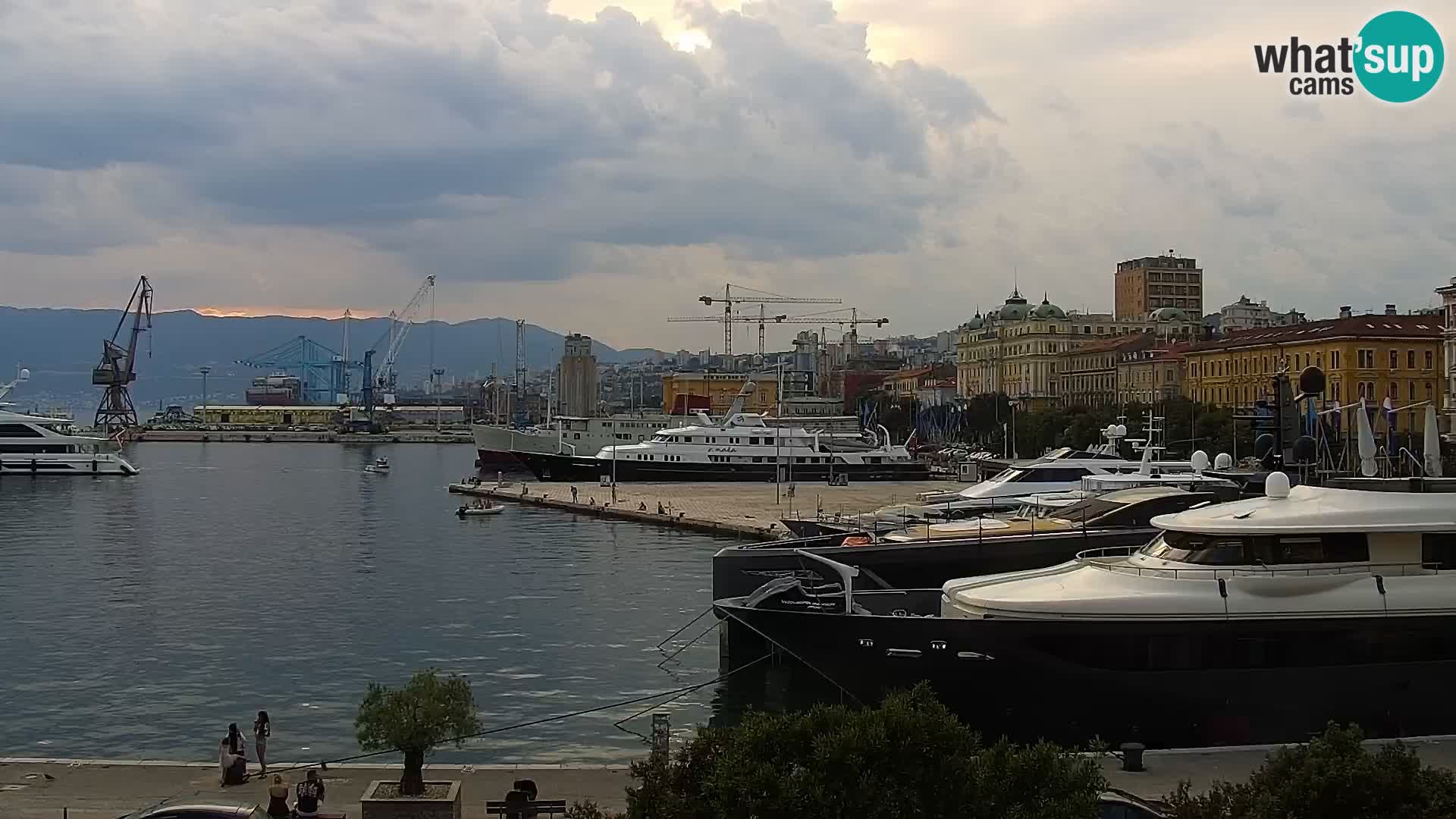 La Riva e la Marina a Rijeka (Fiume) – Live Webcam Croazia