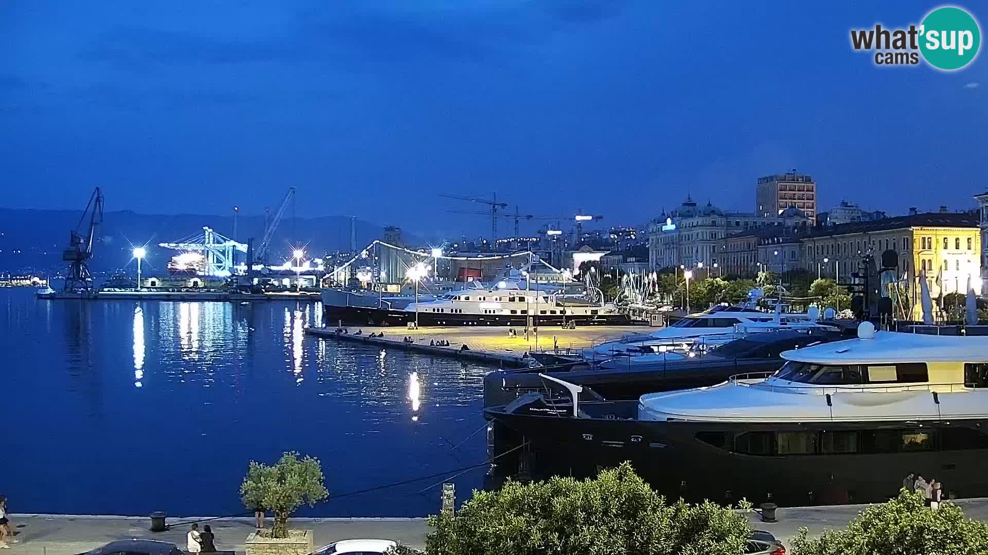 Riva in Marina v Reki – Spletna kamera v živo Hrvaška