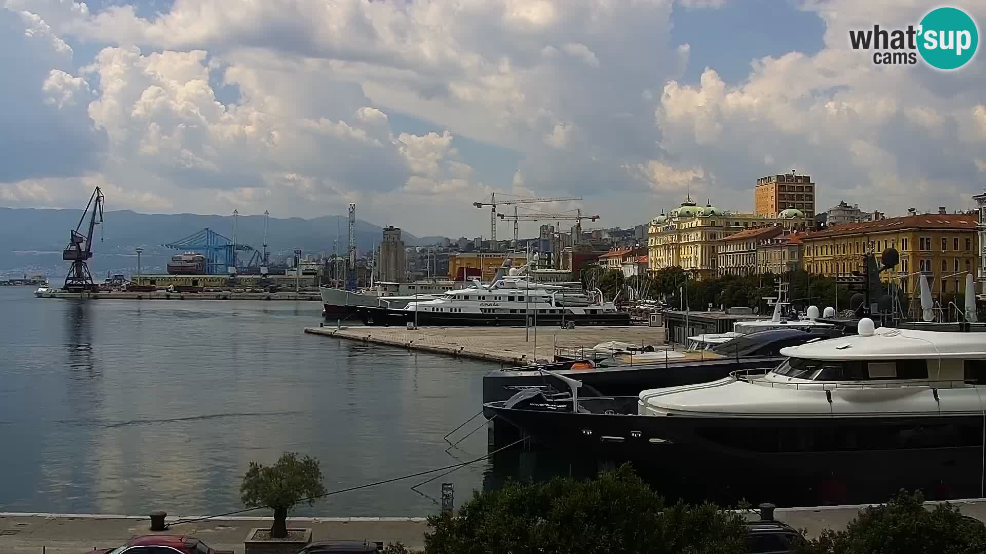 Riva i Marina u Rijeci – Web kamera uživo u Hrvatskoj