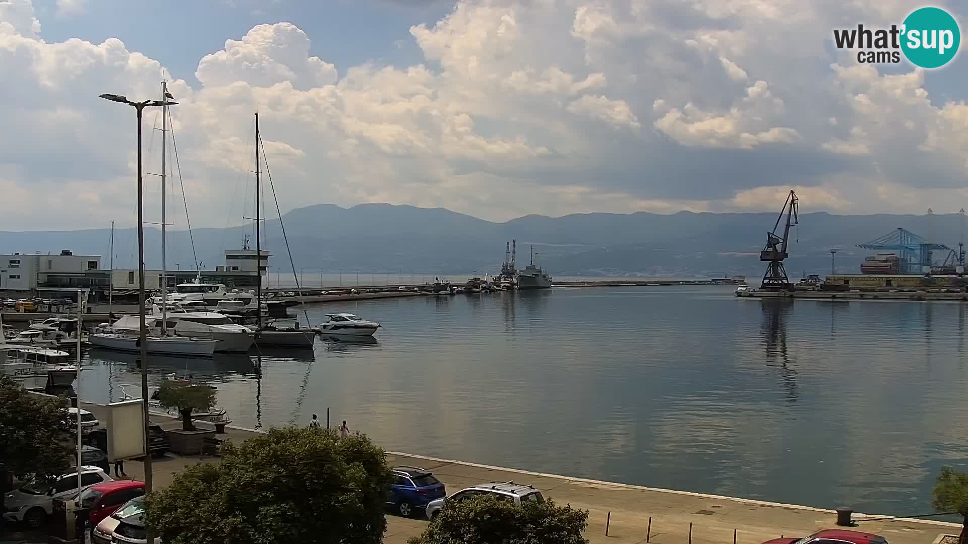 Riva in Marina v Reki – Spletna kamera v živo Hrvaška