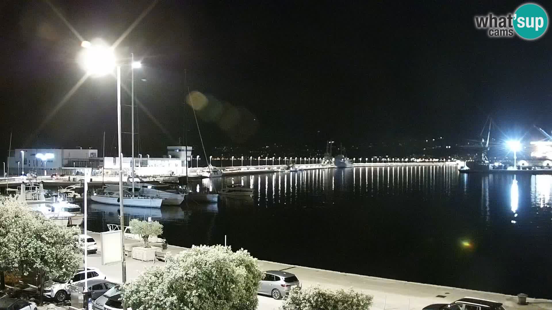 Riva in Marina v Reki – Spletna kamera v živo Hrvaška