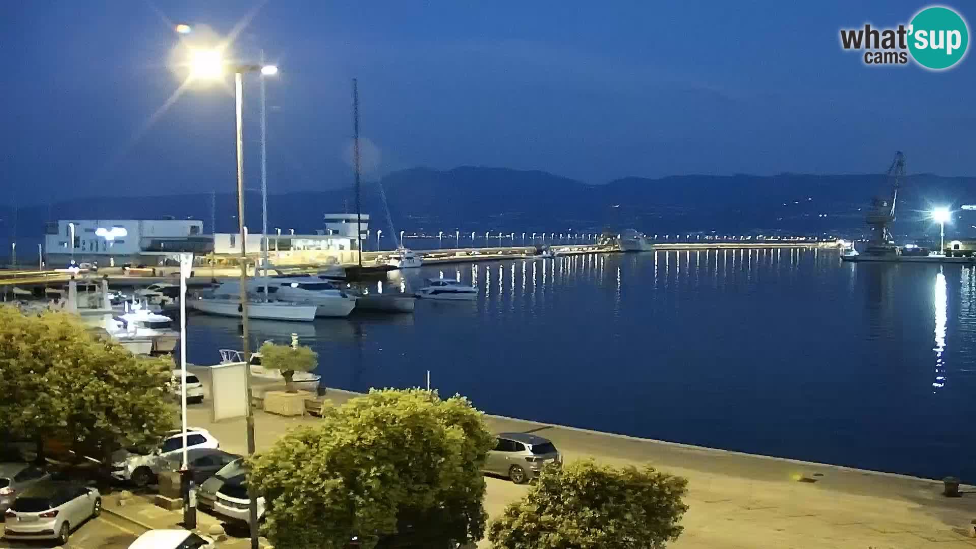 Riva in Marina v Reki – Spletna kamera v živo Hrvaška