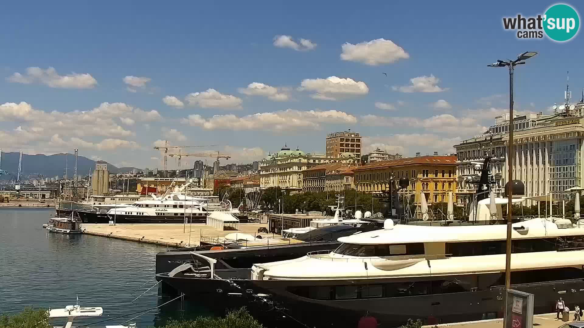La Riva y Marina en Rijeka – Webcam en vivo Croacia