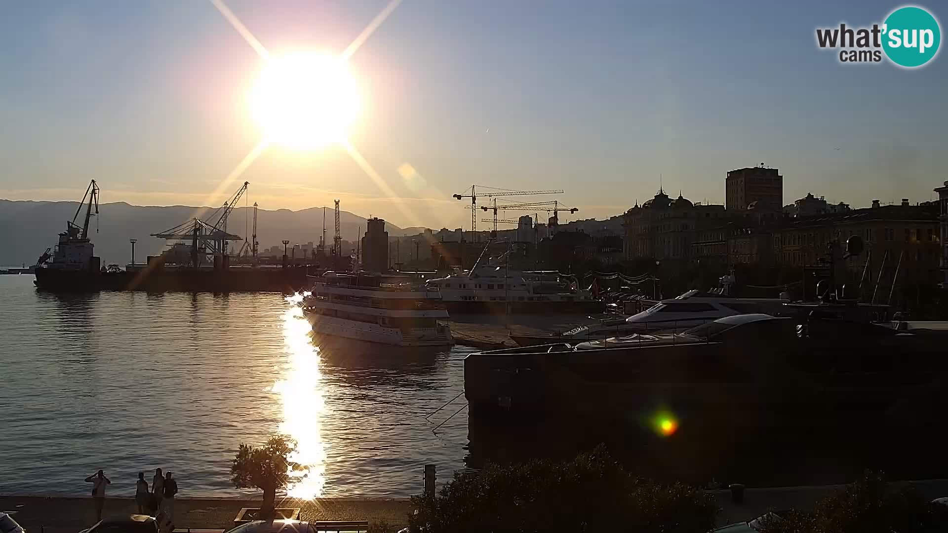 Riva i Marina u Rijeci – Web kamera uživo u Hrvatskoj