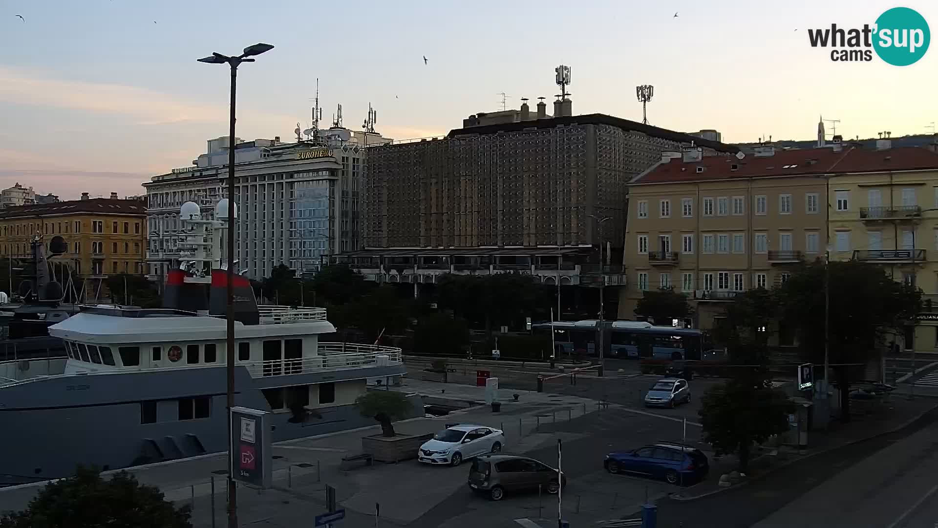 La Riva et Marina à Rijeka – Live Webcam Croatie