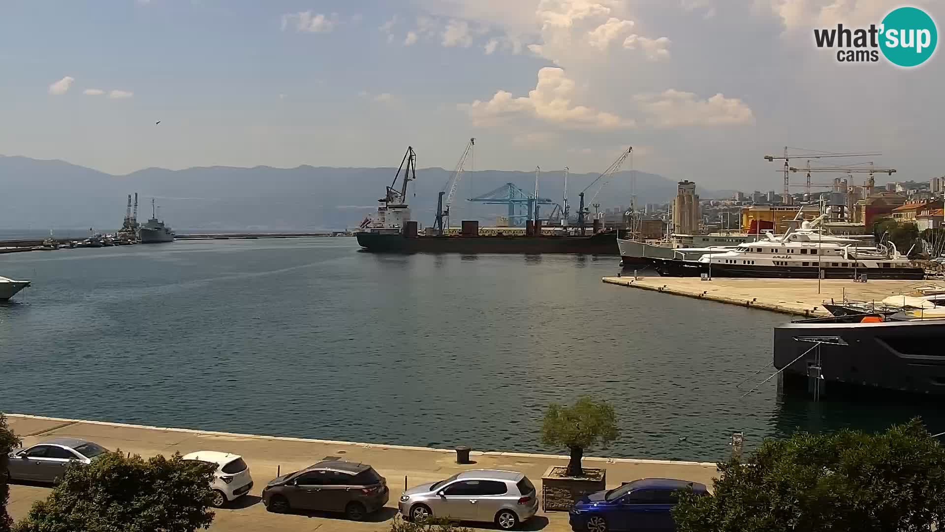 Riva in Marina v Reki – Spletna kamera v živo Hrvaška