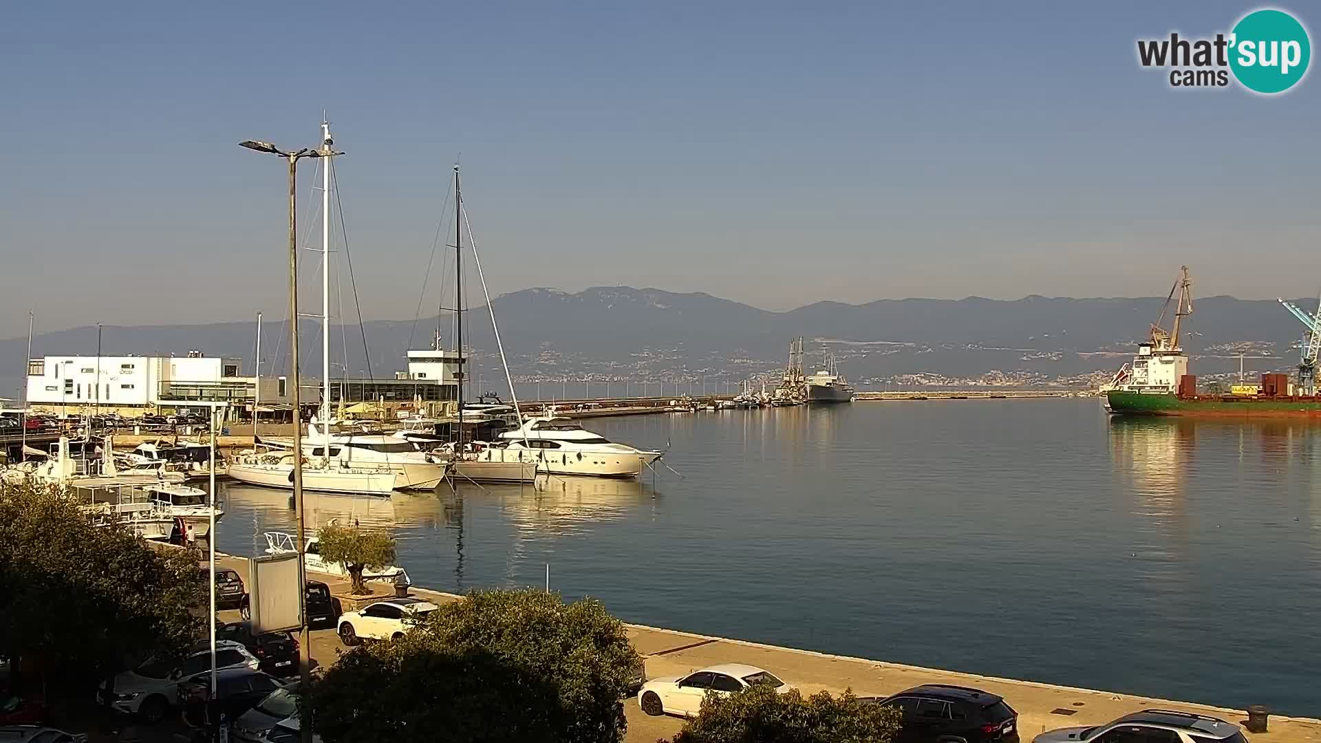 Riva in Marina v Reki – Spletna kamera v živo Hrvaška