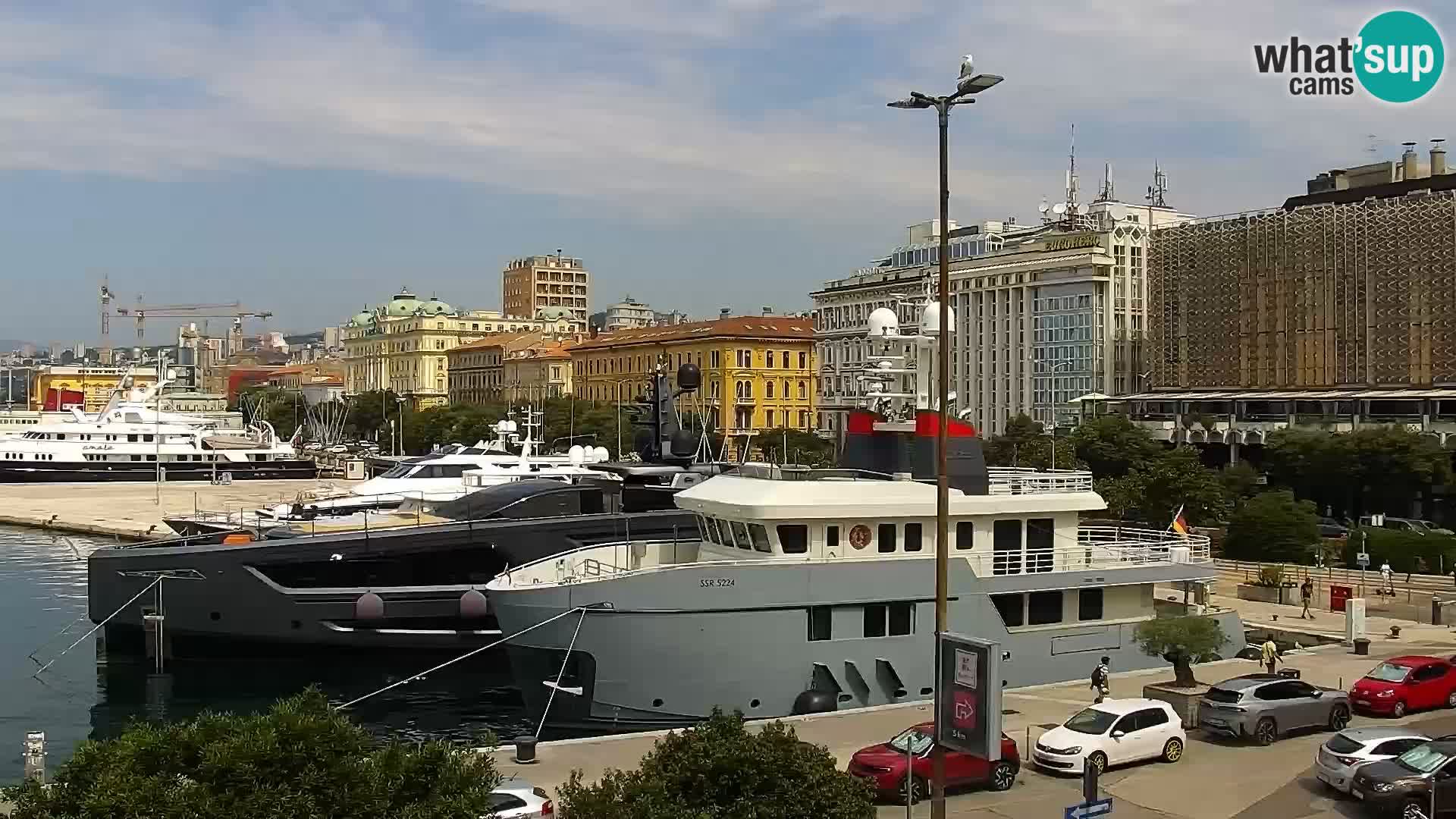 Riva in Marina v Reki – Spletna kamera v živo Hrvaška