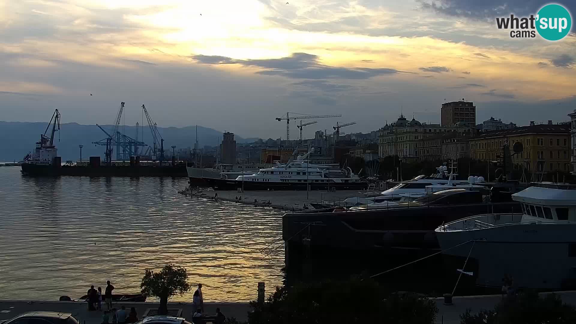 La Riva y Marina en Rijeka – Webcam en vivo Croacia