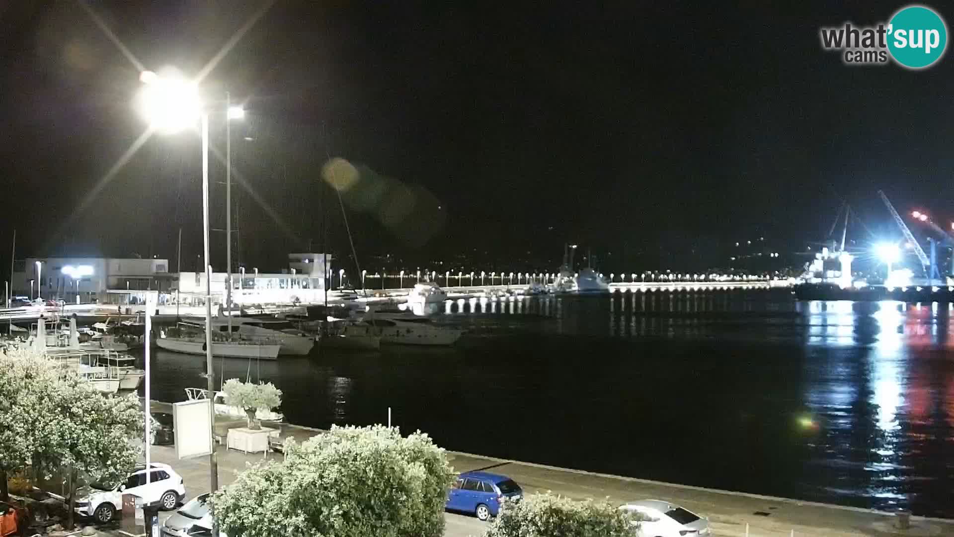 Riva in Marina v Reki – Spletna kamera v živo Hrvaška