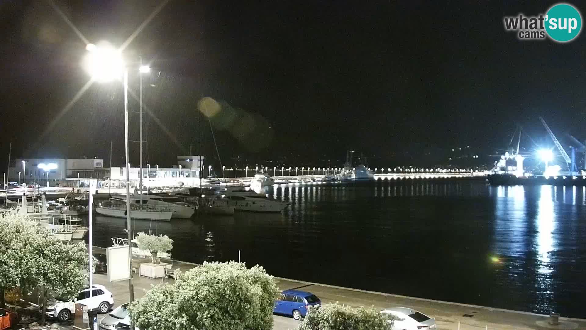 Riva in Marina v Reki – Spletna kamera v živo Hrvaška