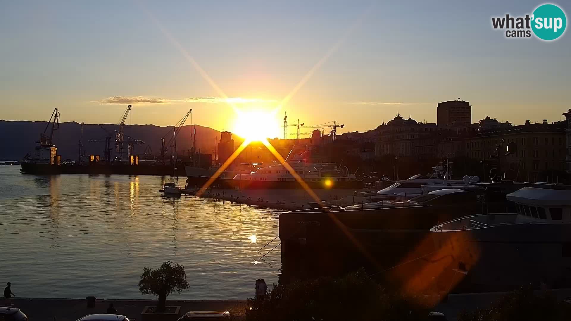 Riva i Marina u Rijeci – Web kamera uživo u Hrvatskoj