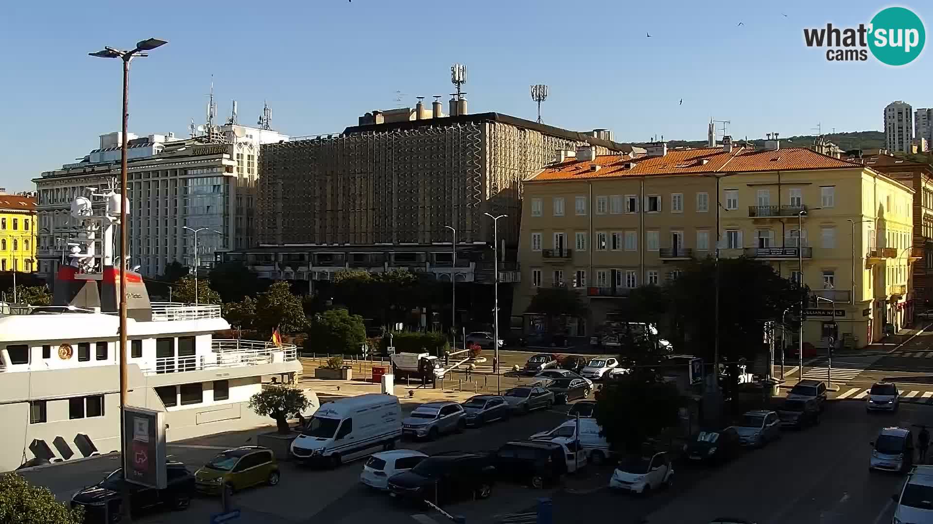 Riva i Marina u Rijeci – Web kamera uživo u Hrvatskoj