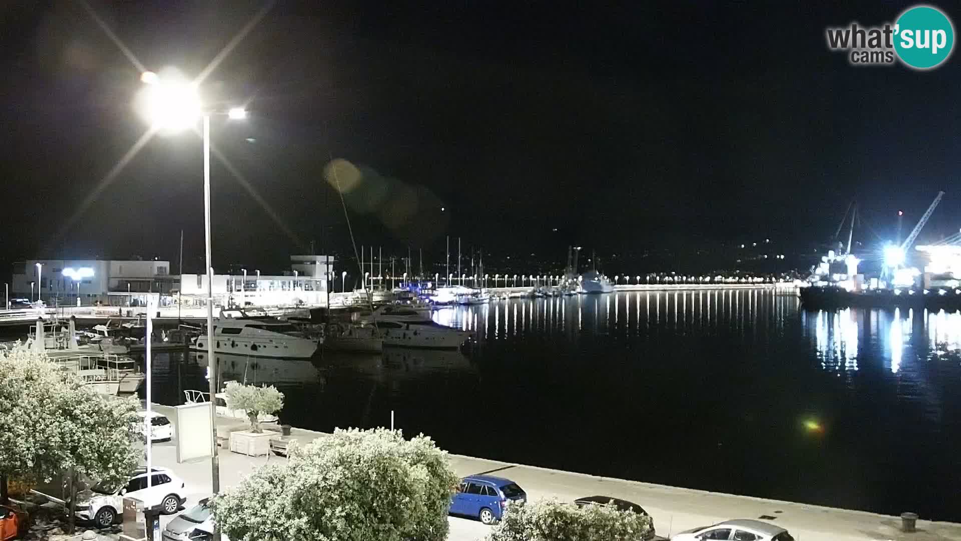 Riva in Marina v Reki – Spletna kamera v živo Hrvaška