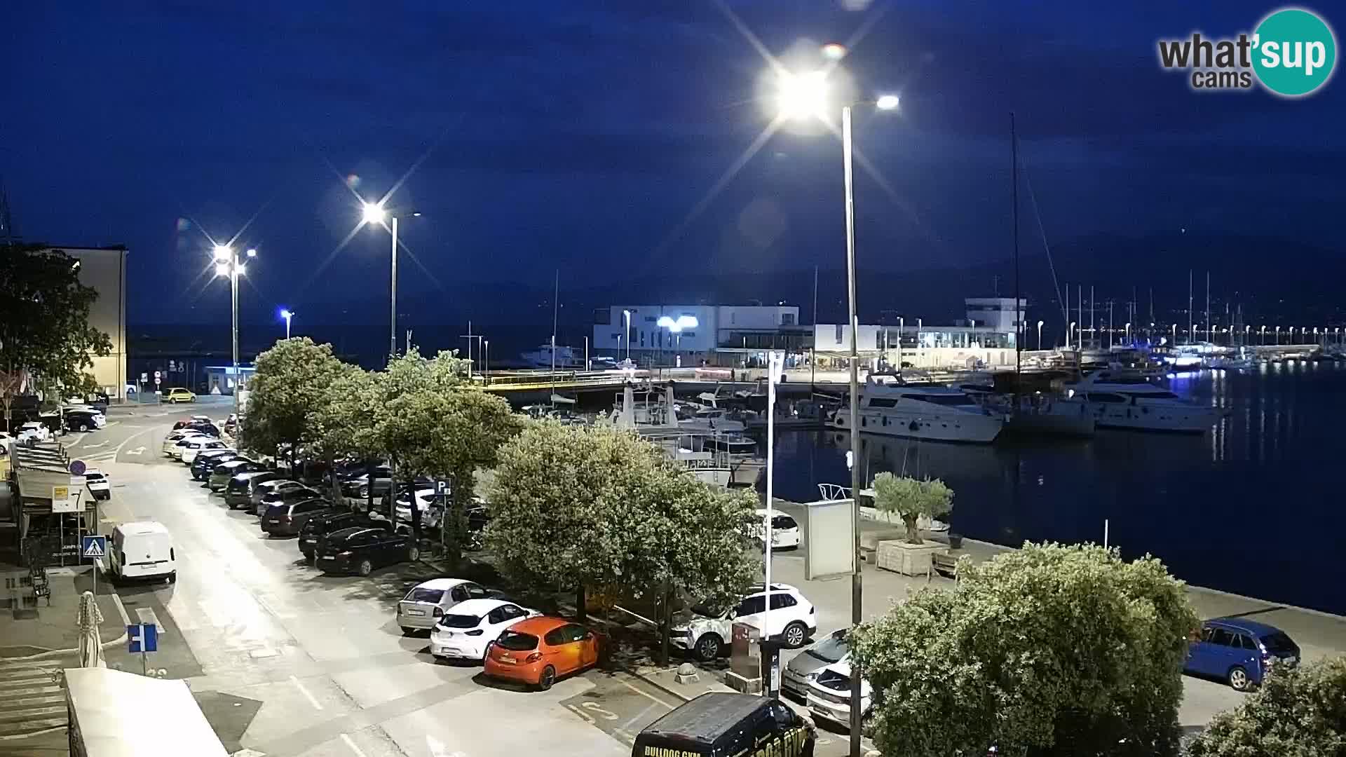 Riva in Marina v Reki – Spletna kamera v živo Hrvaška