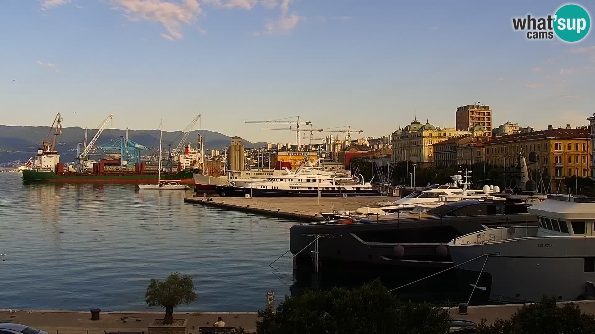 La Riva y Marina en Rijeka – Webcam en vivo Croacia