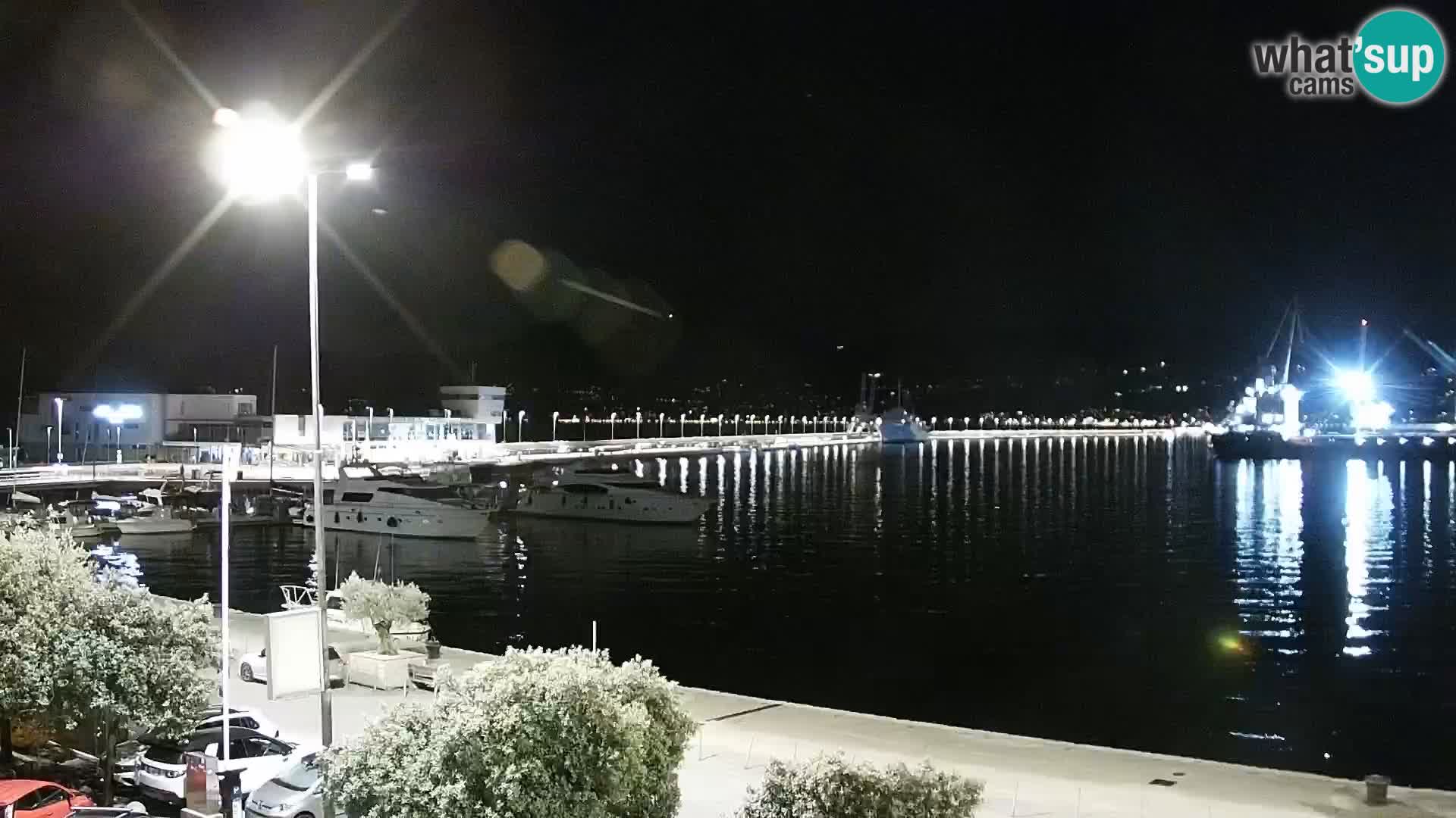 Riva in Marina v Reki – Spletna kamera v živo Hrvaška