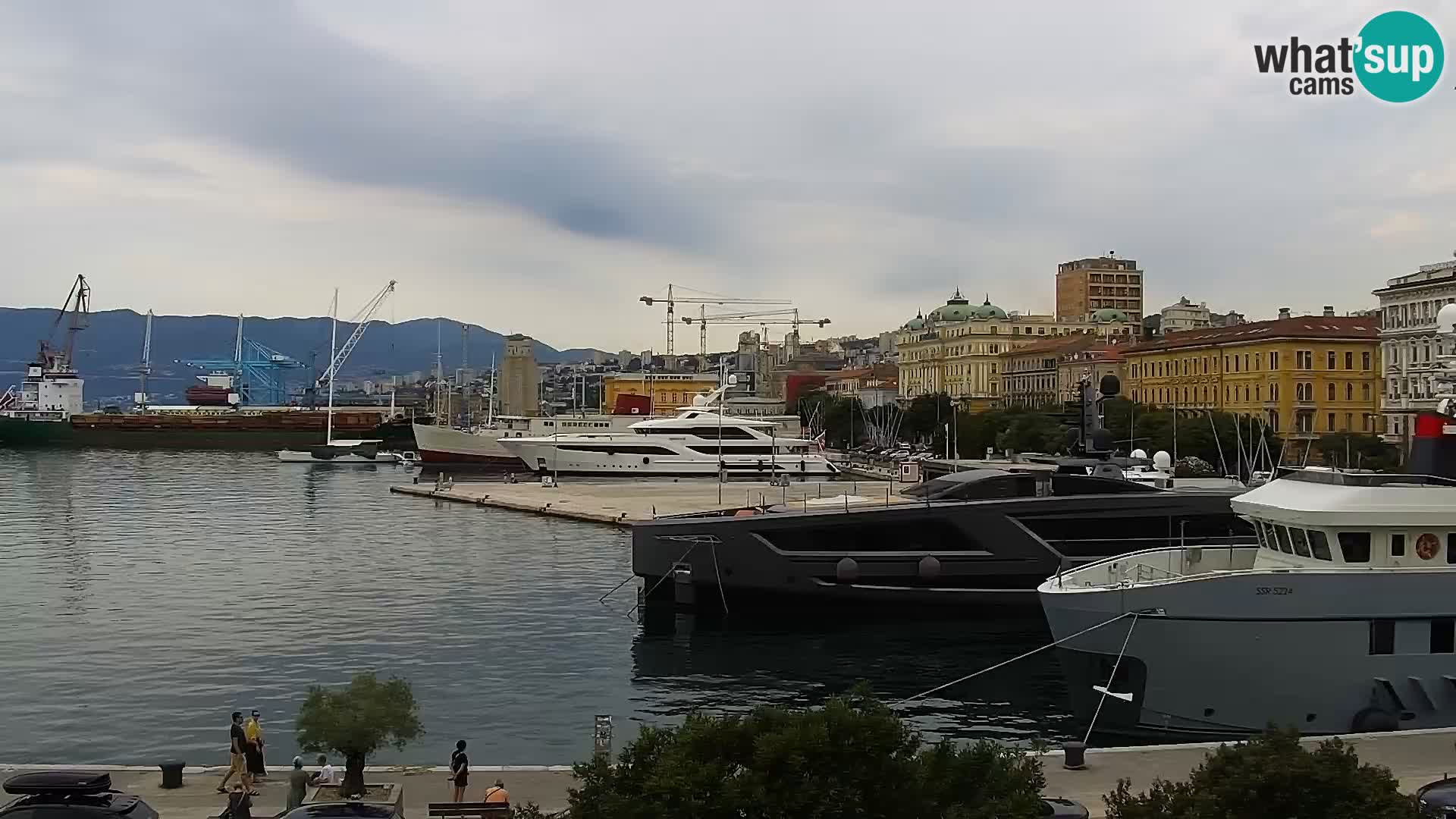 La Riva y Marina en Rijeka – Webcam en vivo Croacia