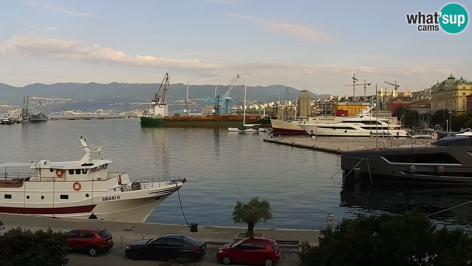 Riva i Marina u Rijeci – Web kamera uživo u Hrvatskoj