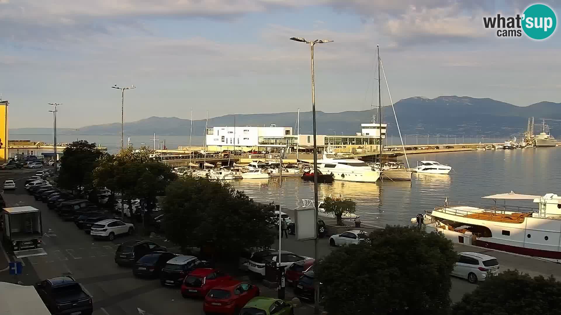 Riva i Marina u Rijeci – Web kamera uživo u Hrvatskoj