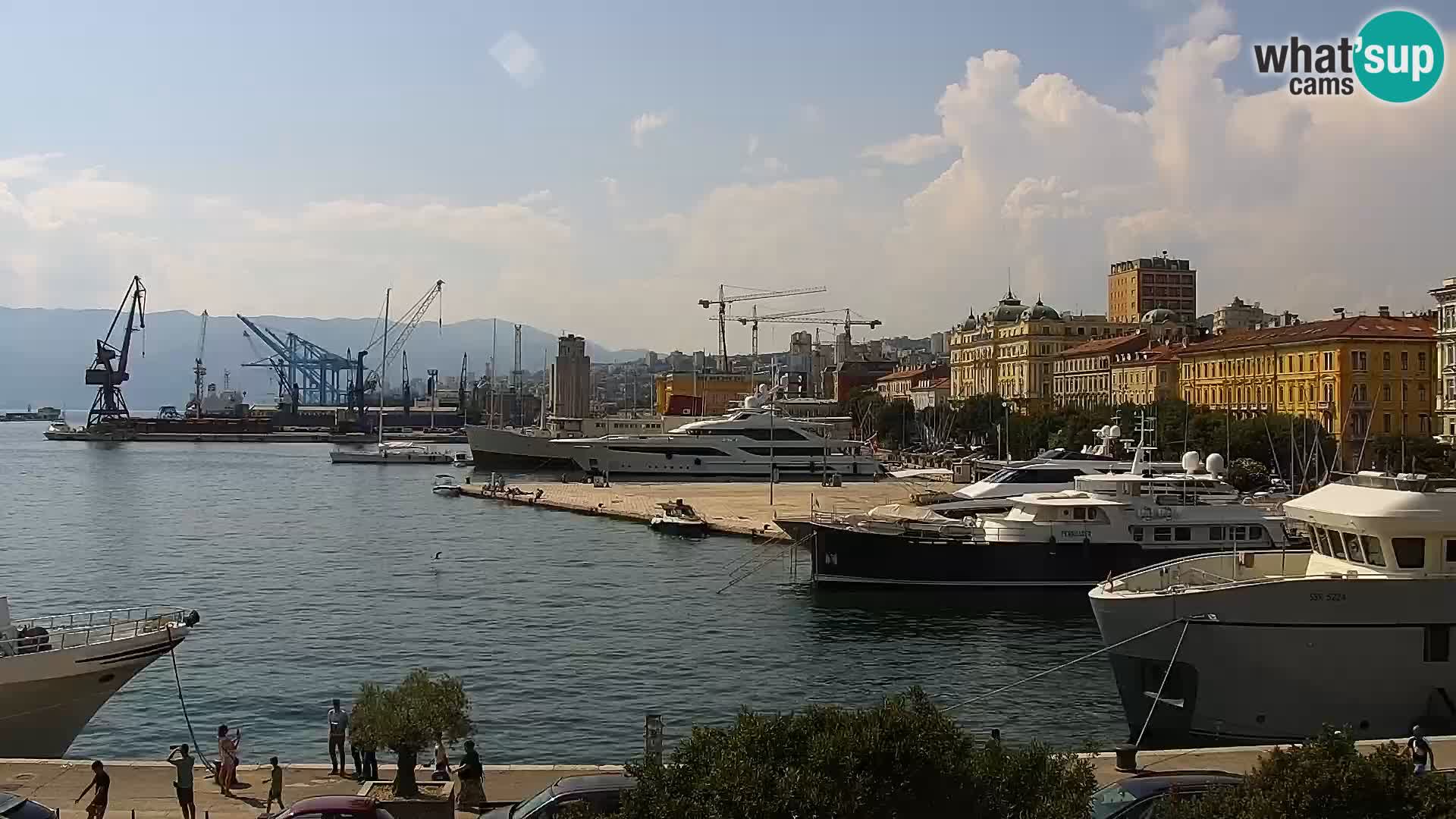 Riva in Marina v Reki – Spletna kamera v živo Hrvaška