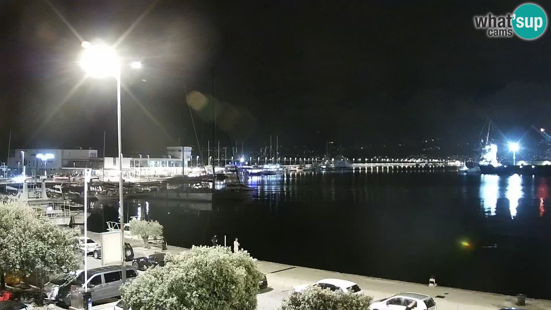 Riva in Marina v Reki – Spletna kamera v živo Hrvaška