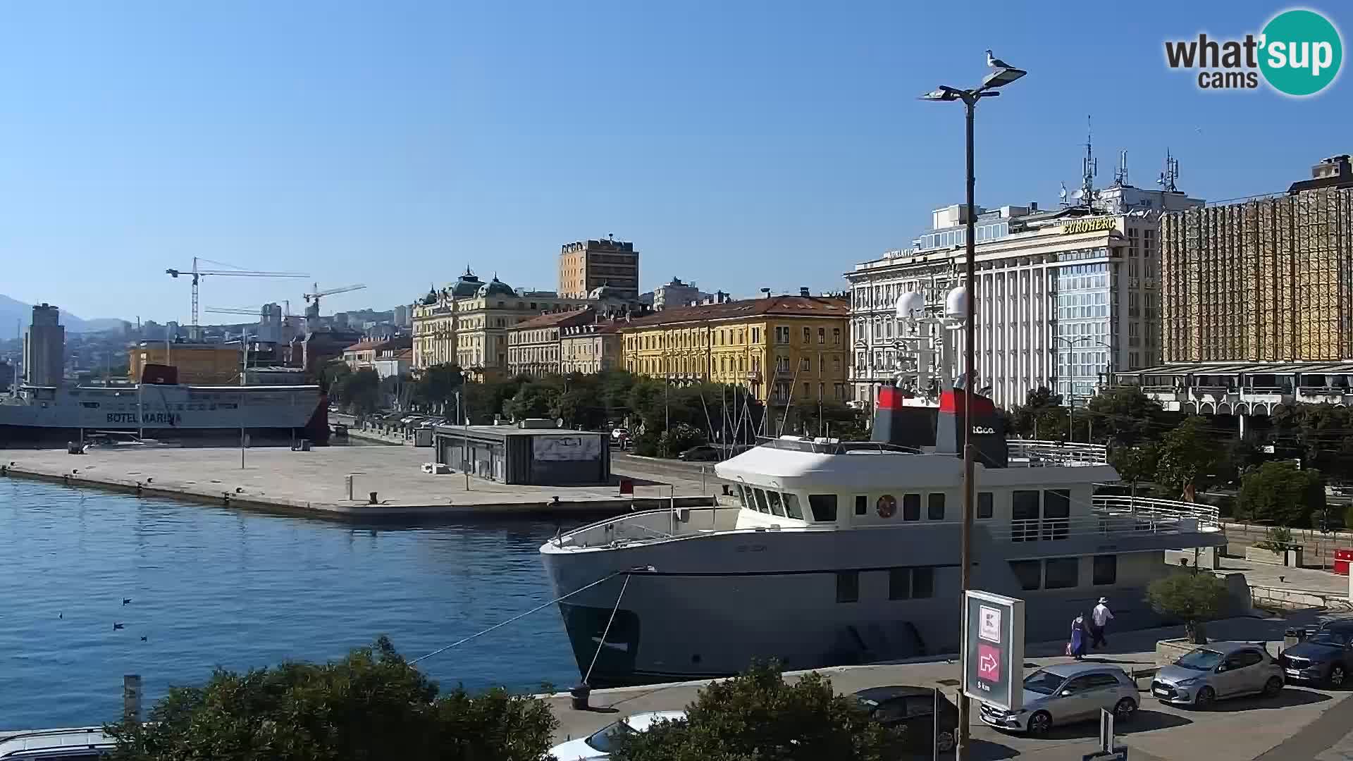 Riva in Marina v Reki – Spletna kamera v živo Hrvaška