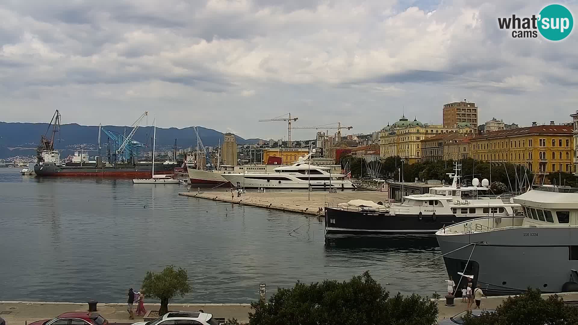Riva i Marina u Rijeci – Web kamera uživo u Hrvatskoj