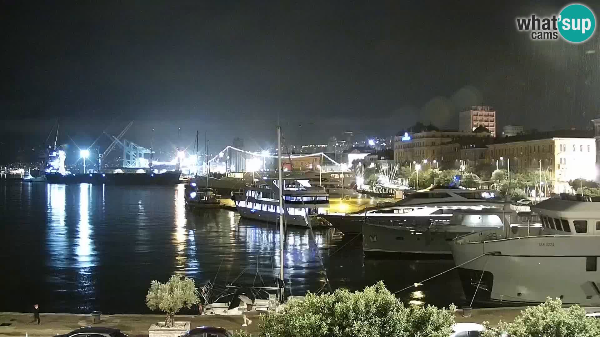 Riva in Marina v Reki – Spletna kamera v živo Hrvaška