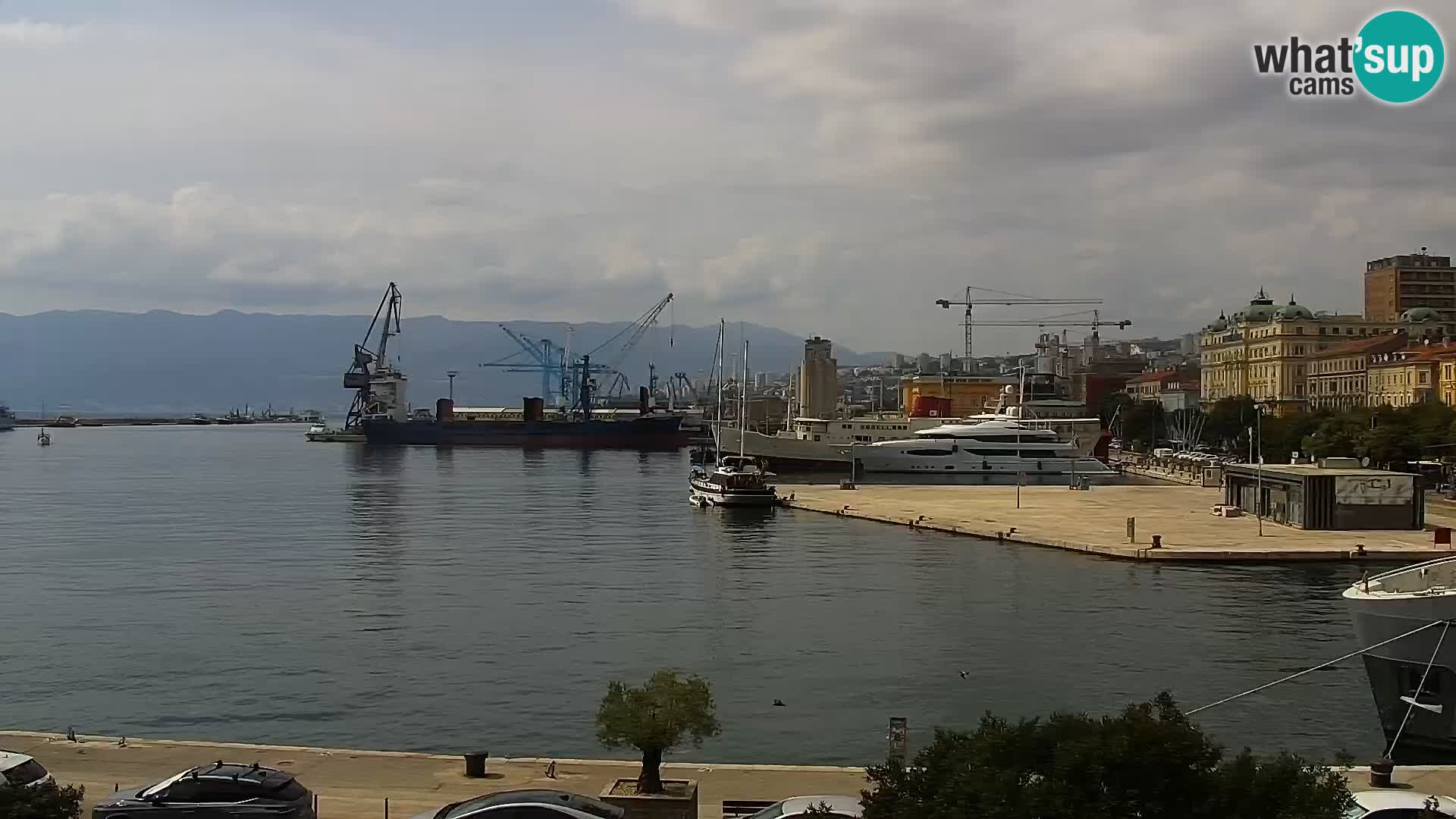 La Riva y Marina en Rijeka – Webcam en vivo Croacia