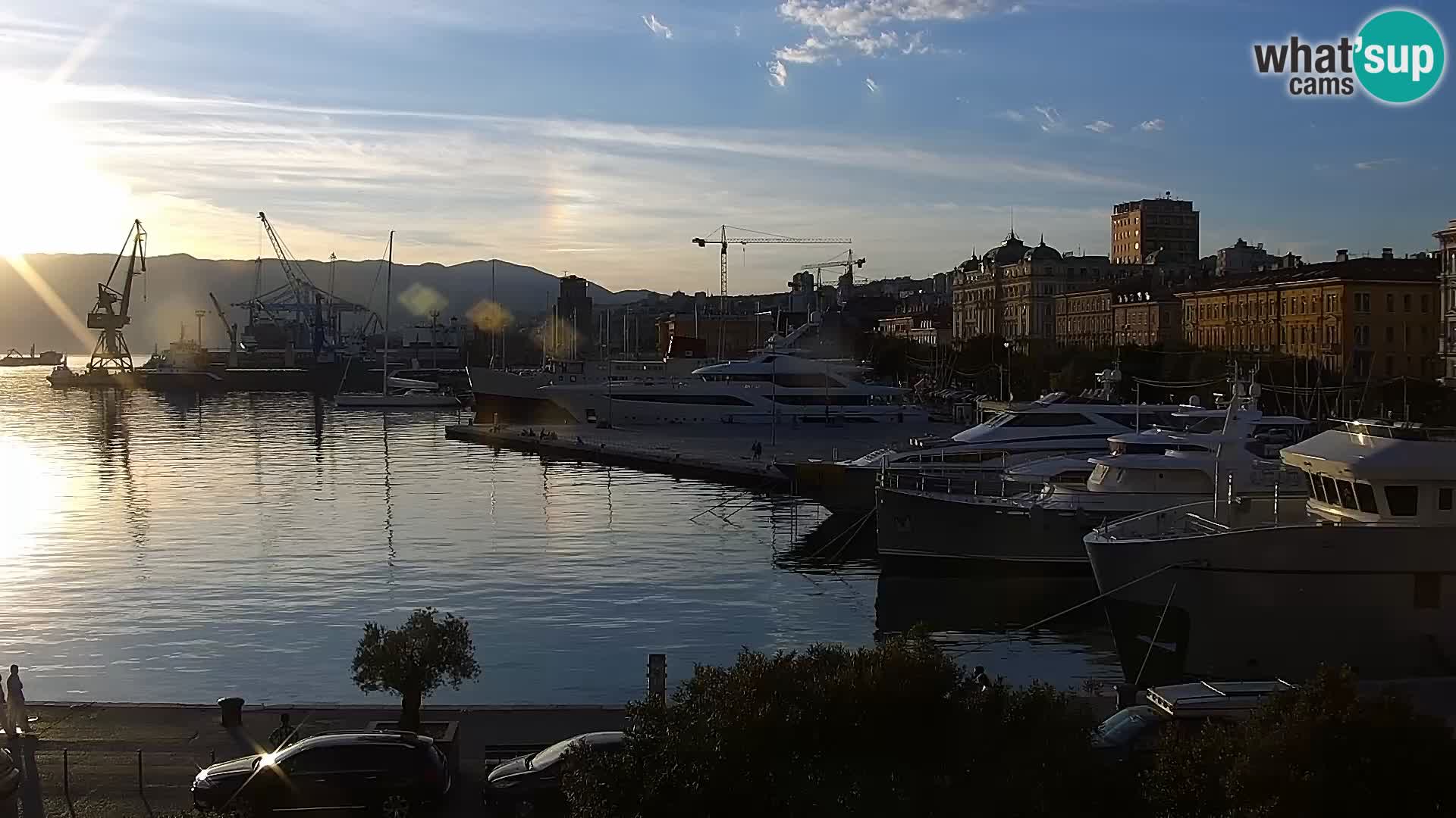 Riva i Marina u Rijeci – Web kamera uživo u Hrvatskoj