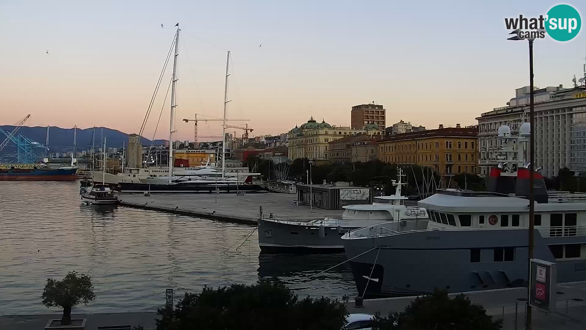 La Riva et Marina à Rijeka – Live Webcam Croatie
