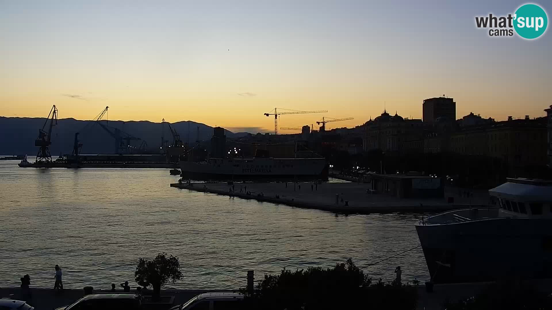 Riva i Marina u Rijeci – Web kamera uživo u Hrvatskoj