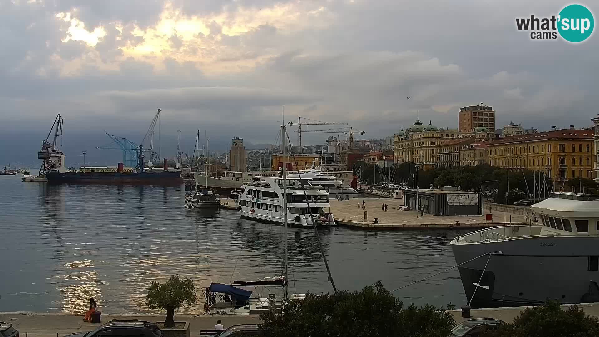 La Riva e la Marina a Rijeka (Fiume) – Live Webcam Croazia