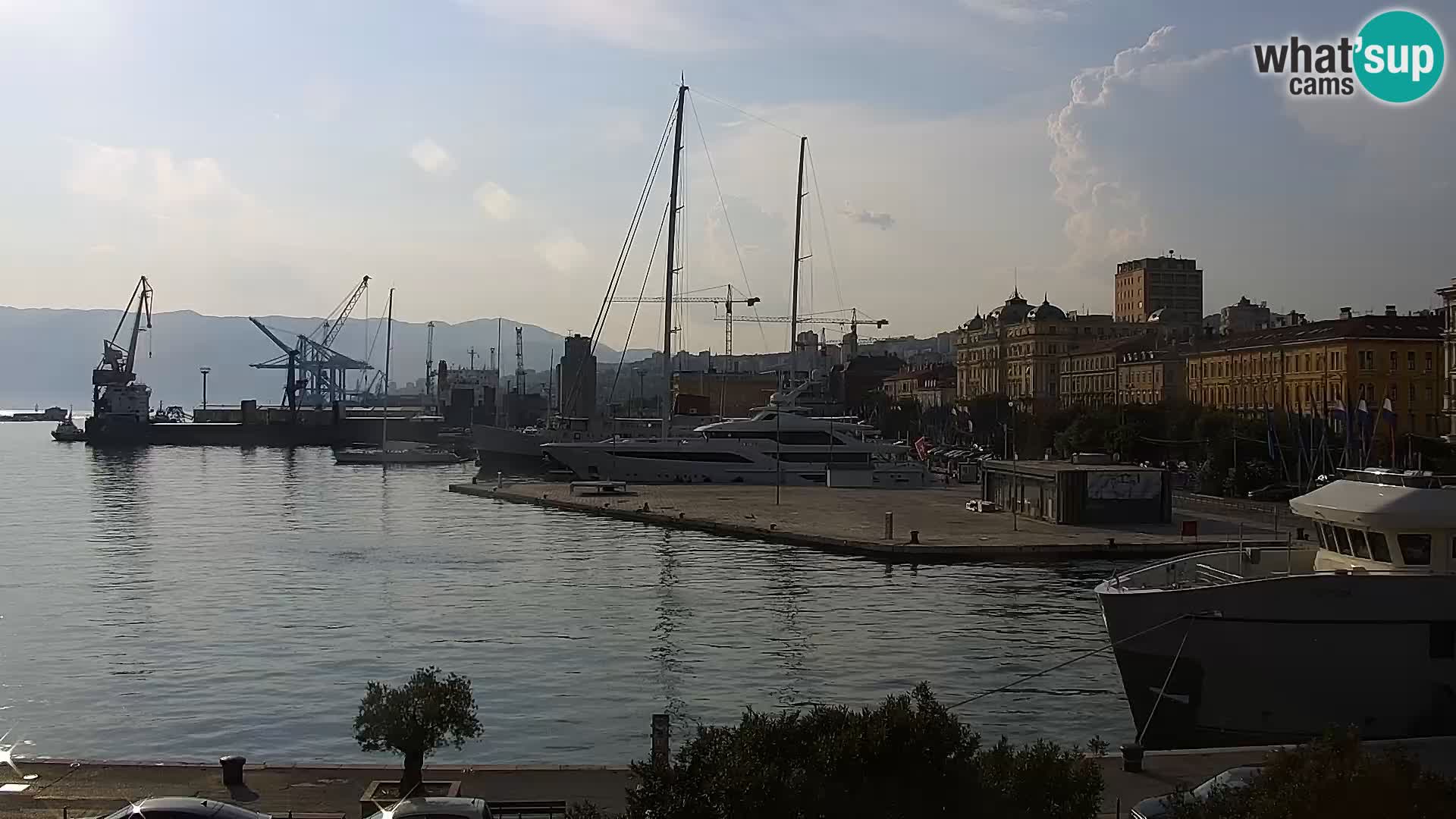 La Riva y Marina en Rijeka – Webcam en vivo Croacia