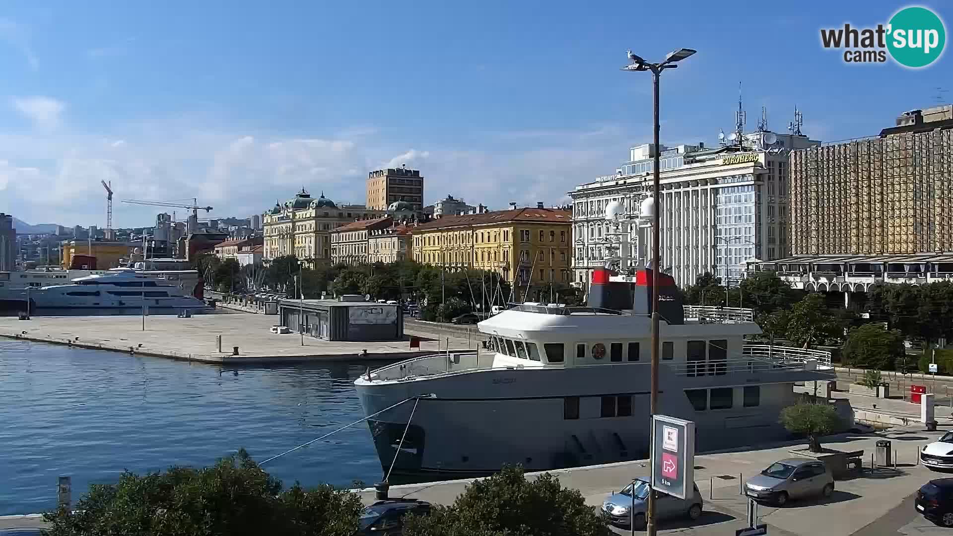 Riva in Marina v Reki – Spletna kamera v živo Hrvaška