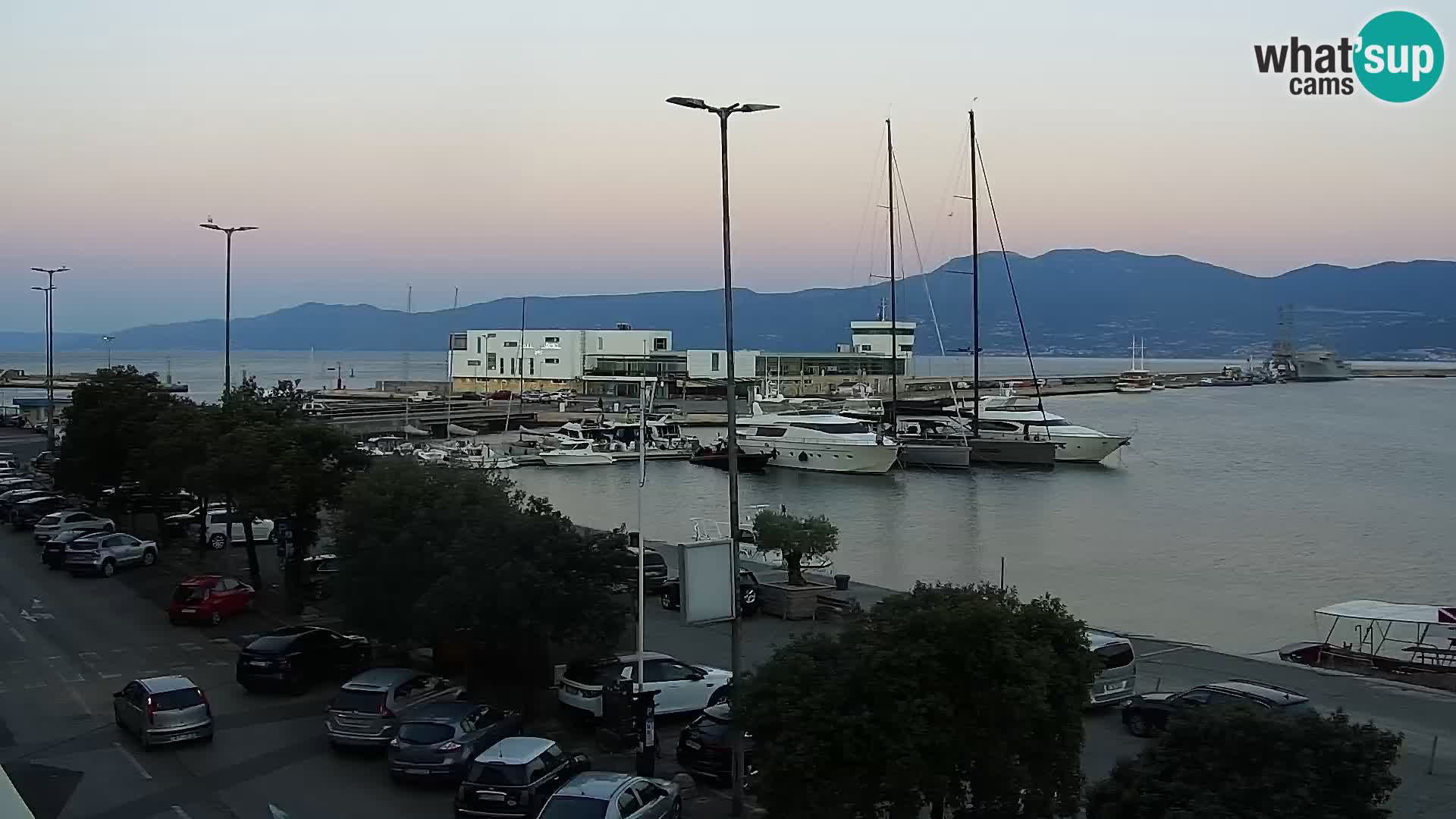 Riva i Marina u Rijeci – Web kamera uživo u Hrvatskoj
