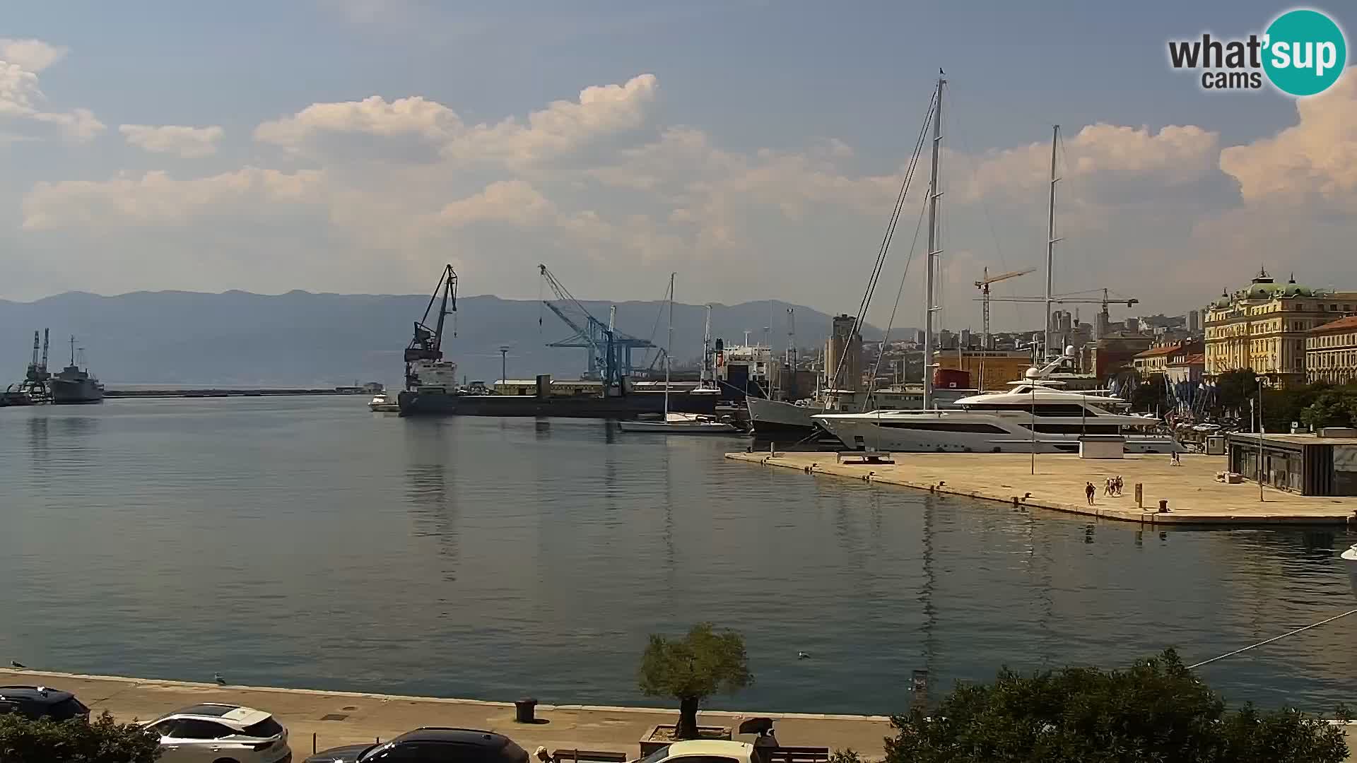 Riva i Marina u Rijeci – Web kamera uživo u Hrvatskoj