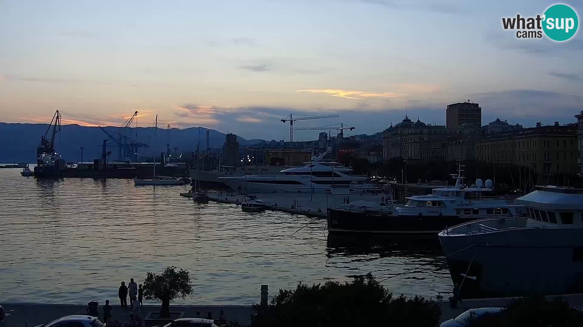 Riva i Marina u Rijeci – Web kamera uživo u Hrvatskoj