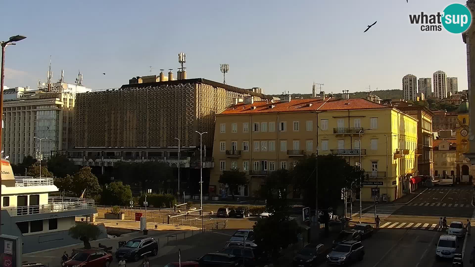 Riva i Marina u Rijeci – Web kamera uživo u Hrvatskoj