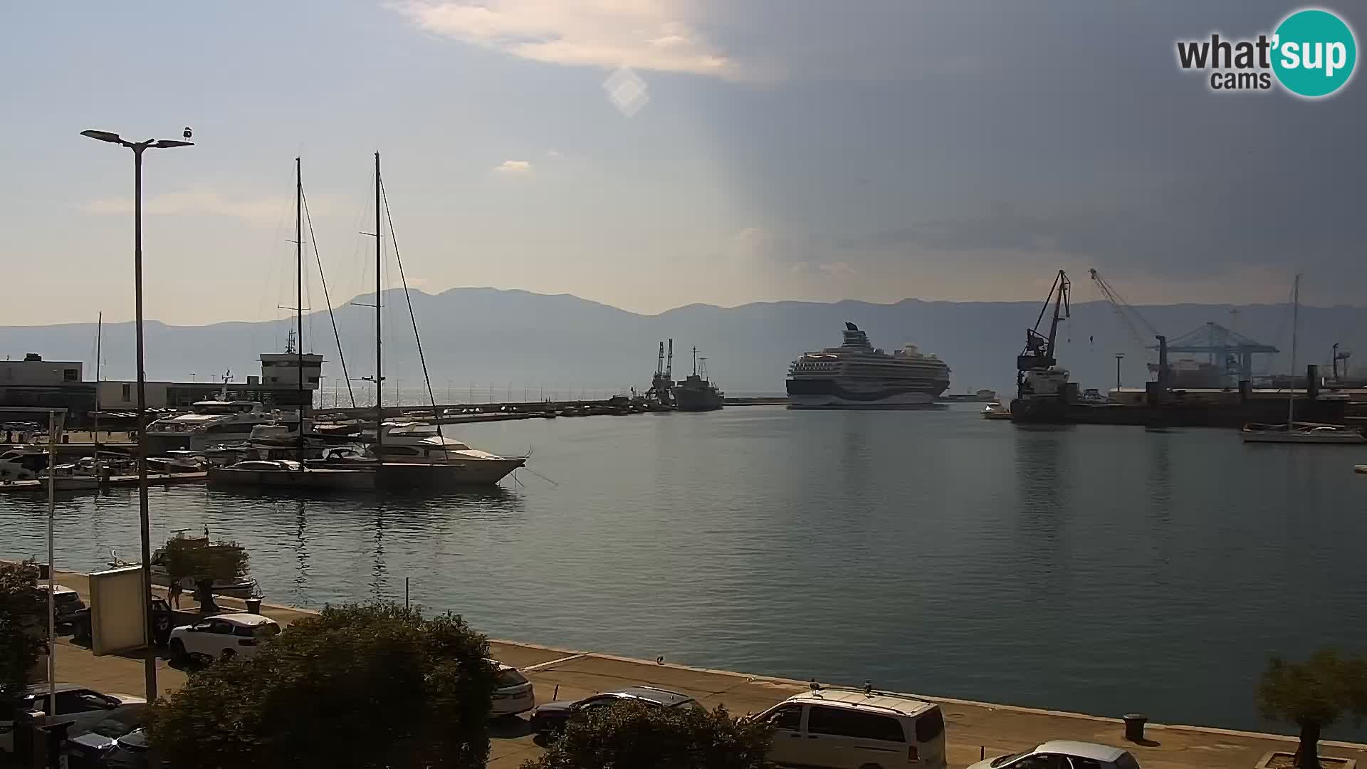 Riva i Marina u Rijeci – Web kamera uživo u Hrvatskoj