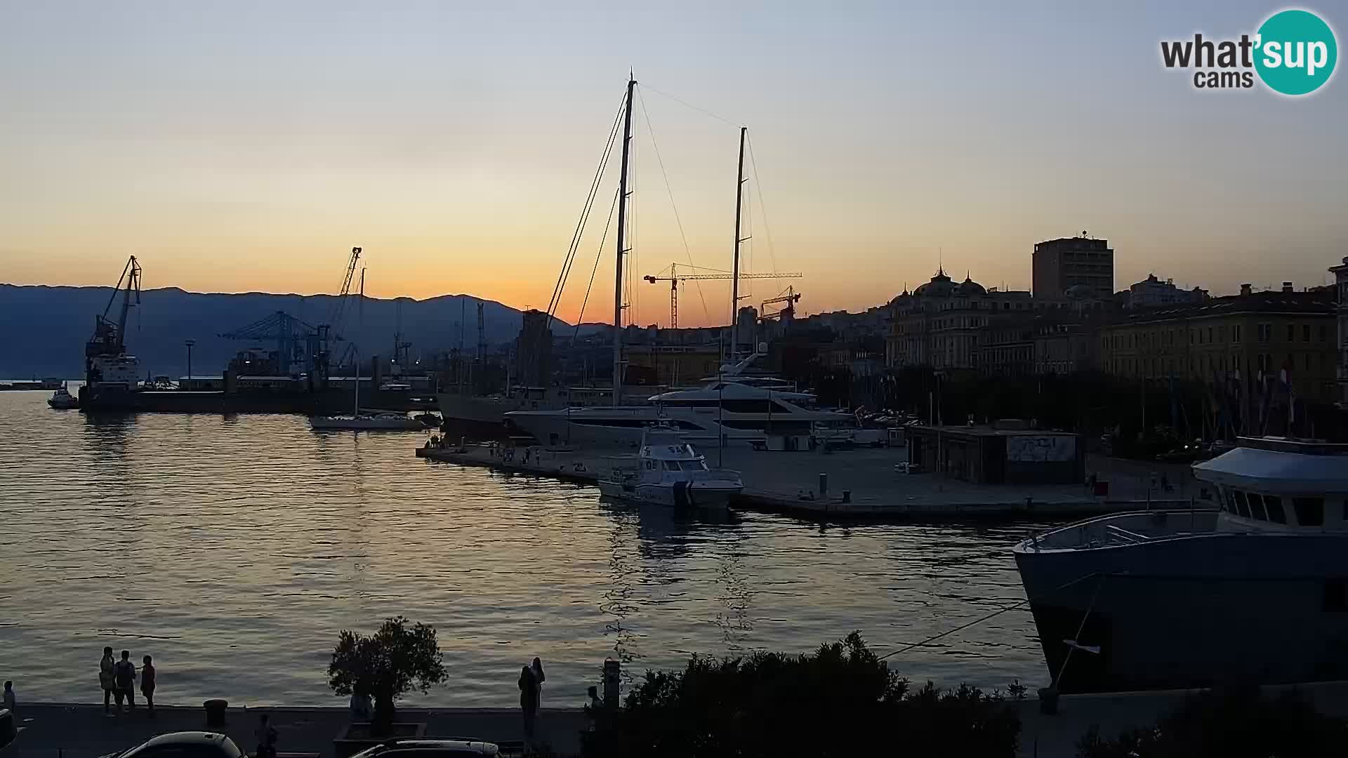Riva i Marina u Rijeci – Web kamera uživo u Hrvatskoj