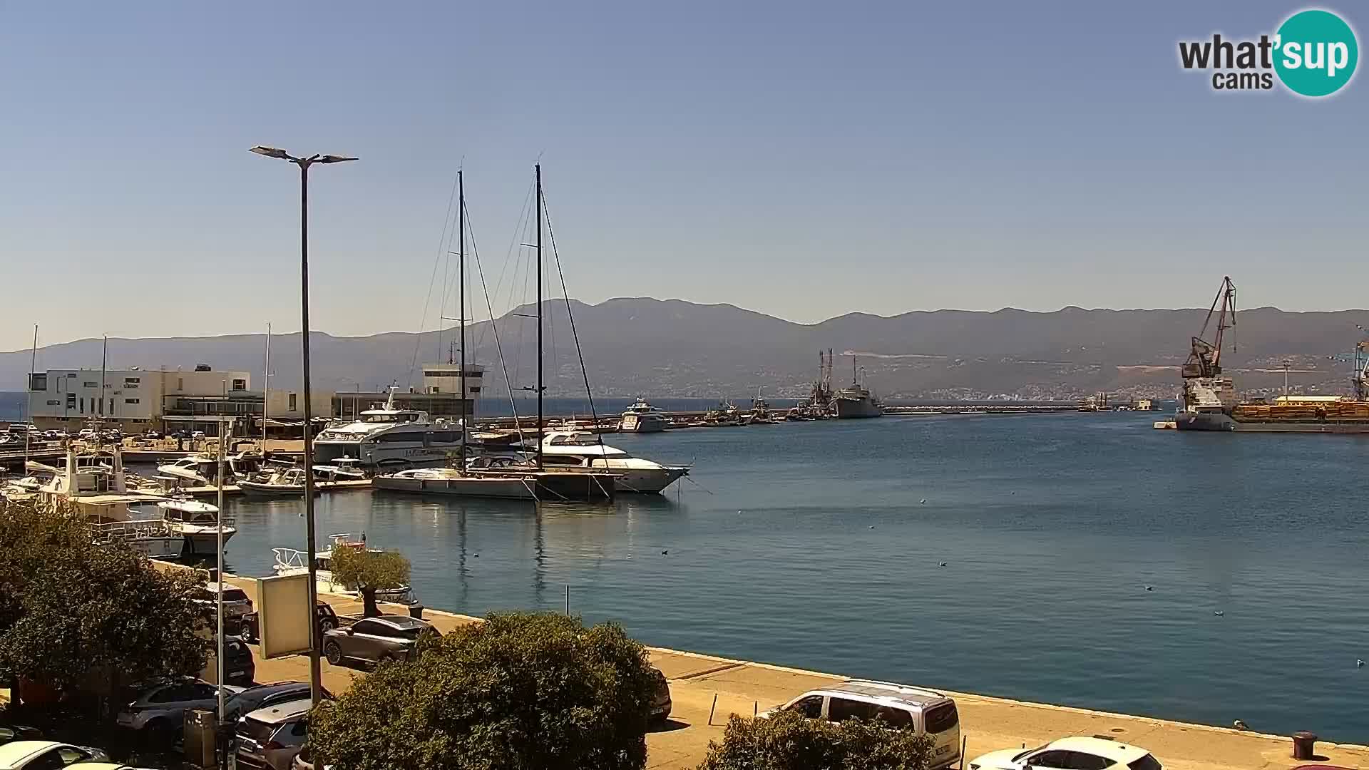 Riva in Marina v Reki – Spletna kamera v živo Hrvaška