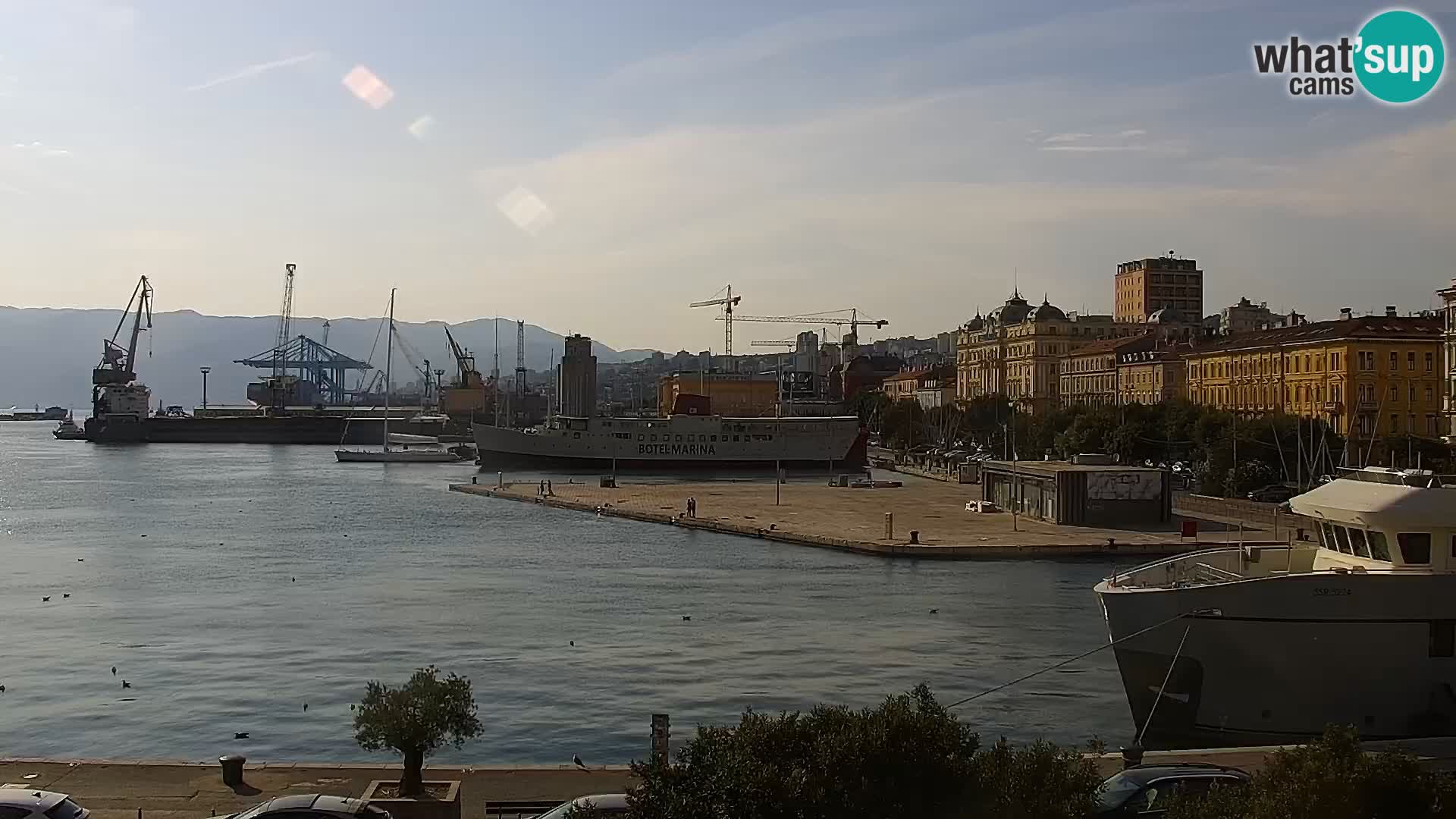 La Riva e la Marina a Rijeka (Fiume) – Live Webcam Croazia