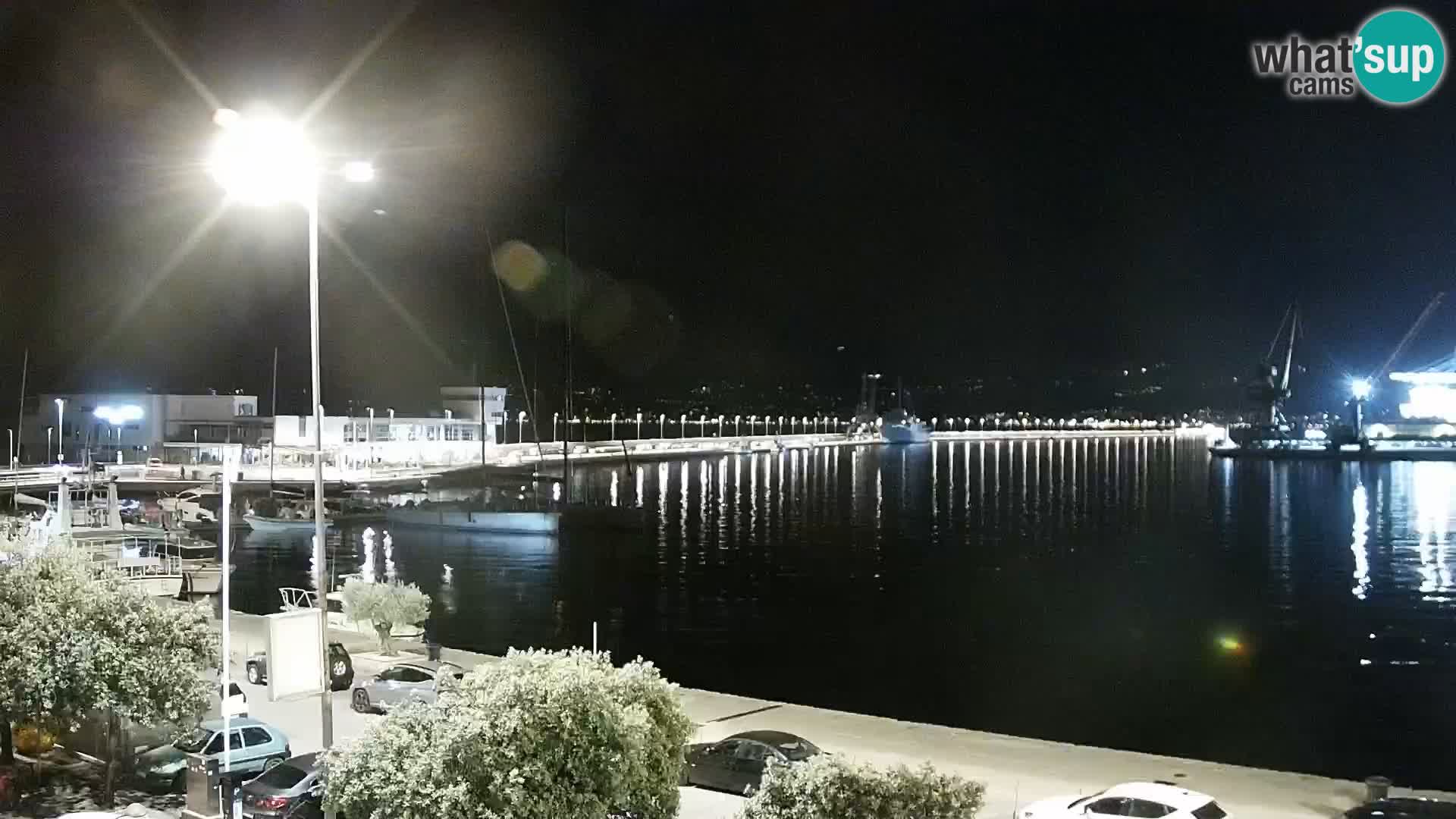 Riva in Marina v Reki – Spletna kamera v živo Hrvaška
