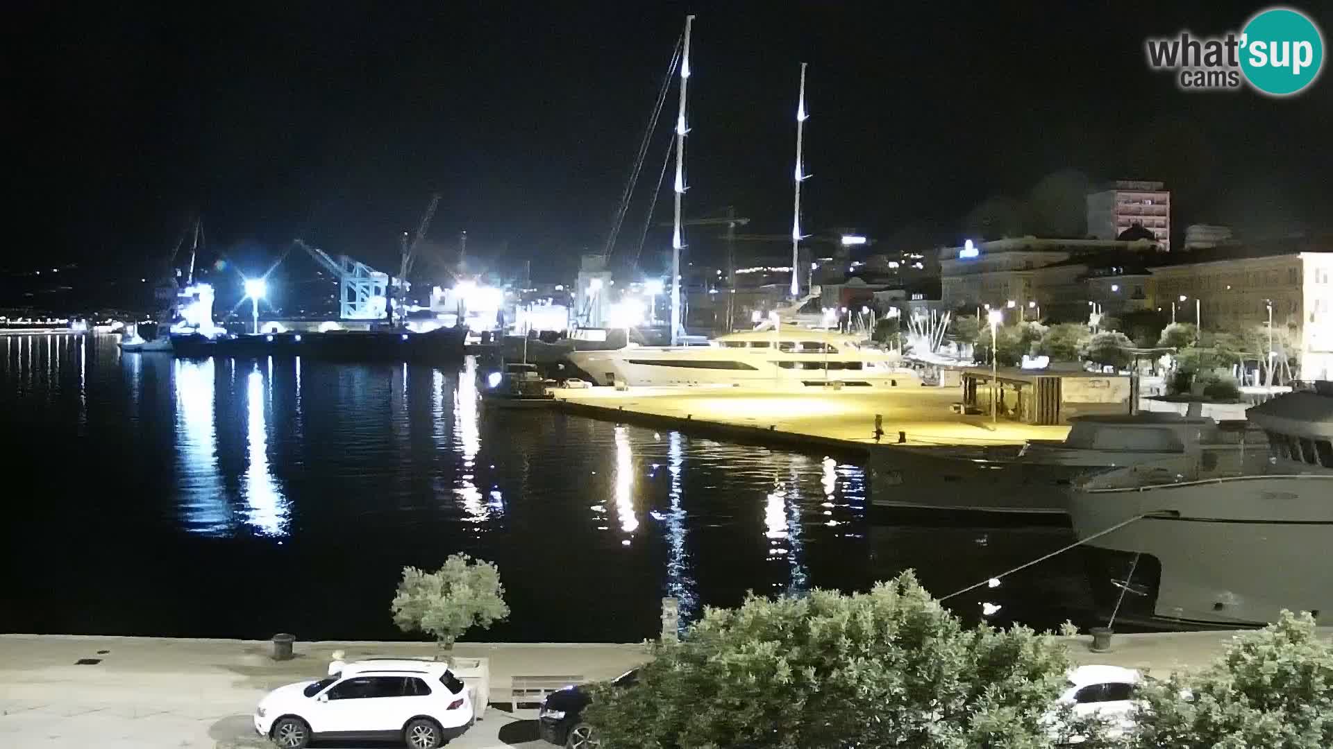 Riva in Marina v Reki – Spletna kamera v živo Hrvaška