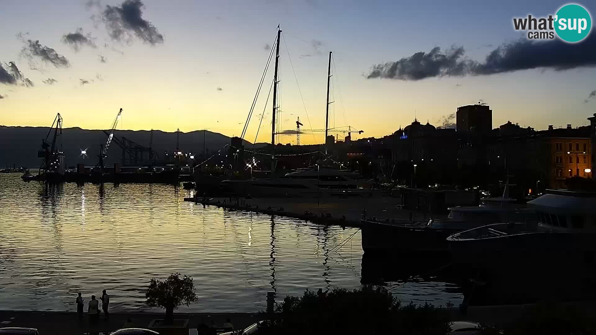 Riva in Marina v Reki – Spletna kamera v živo Hrvaška