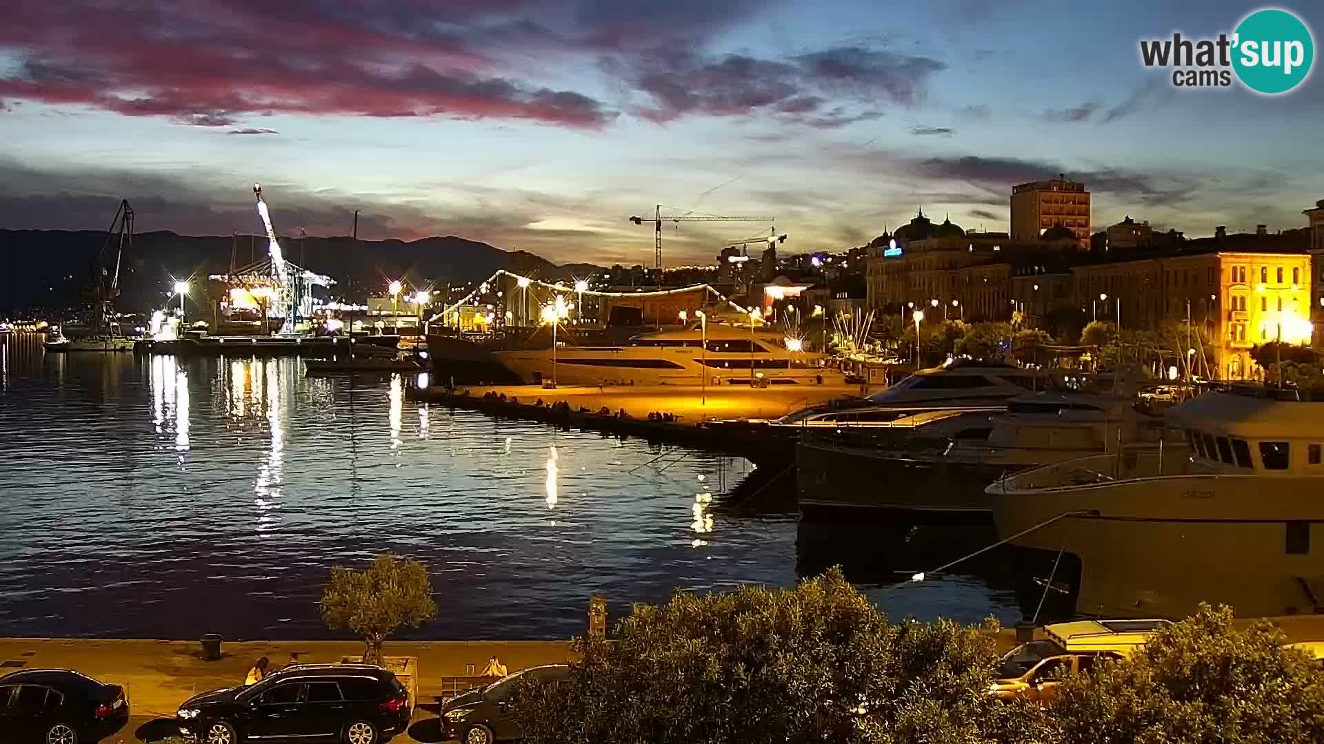 Riva in Marina v Reki – Spletna kamera v živo Hrvaška