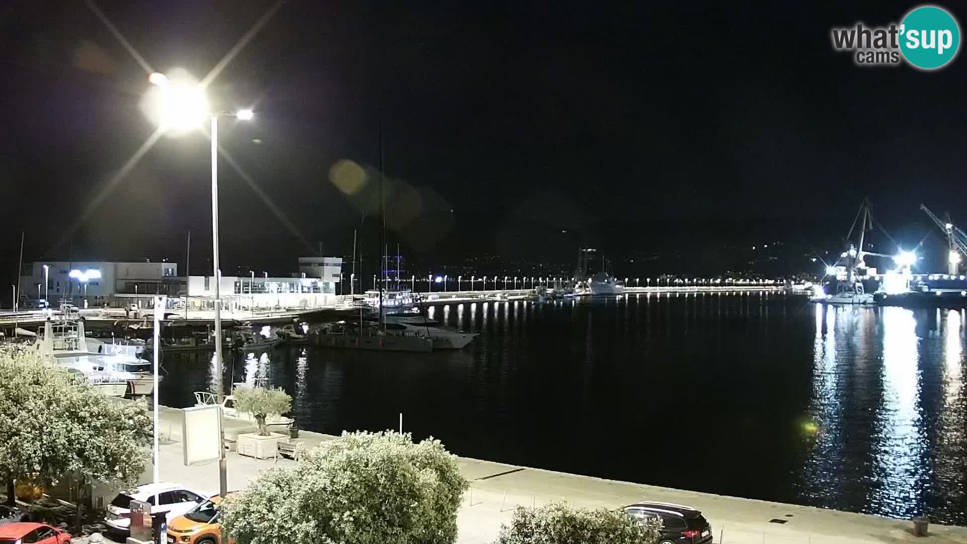 Riva in Marina v Reki – Spletna kamera v živo Hrvaška