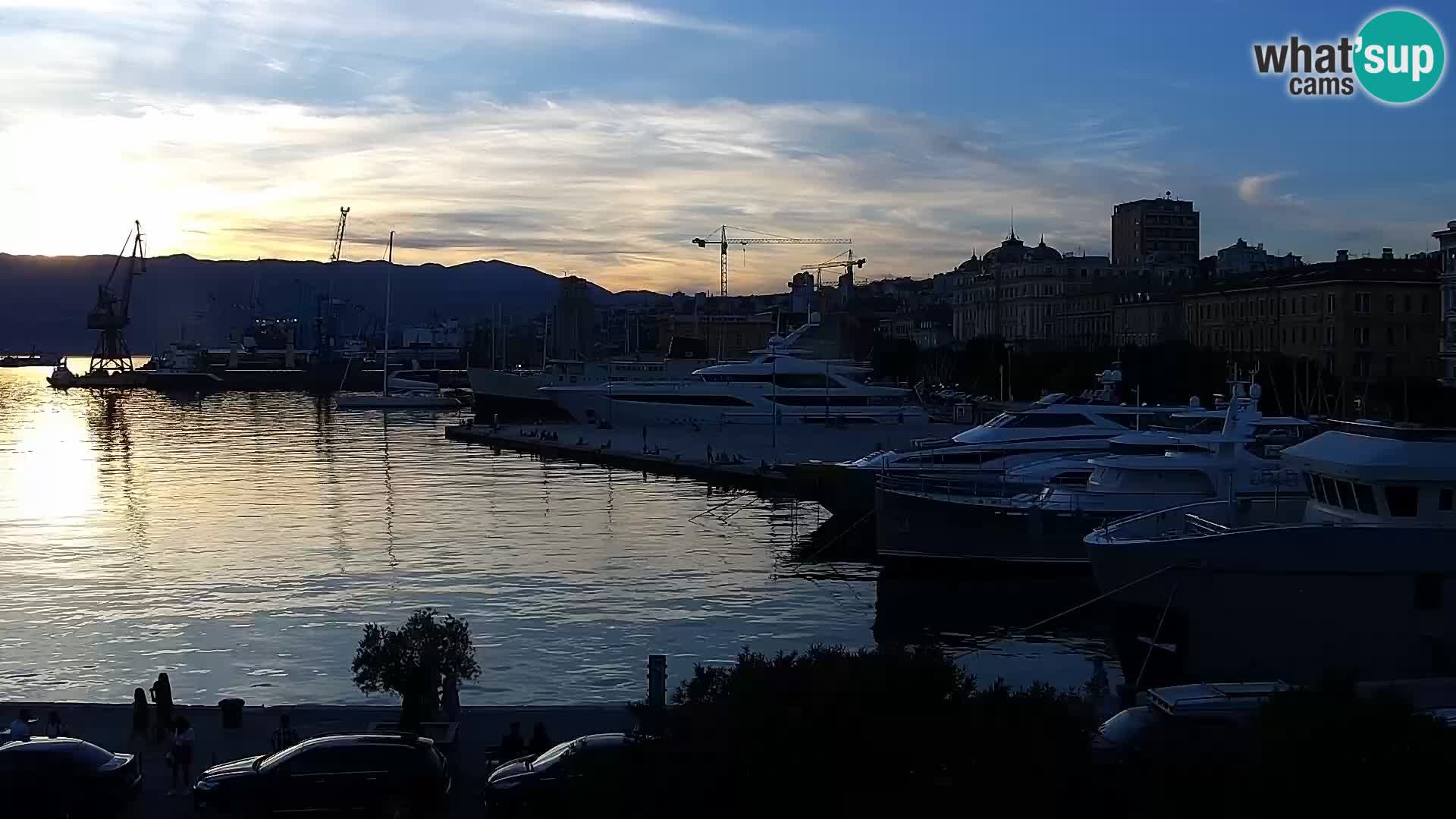 Riva in Marina v Reki – Spletna kamera v živo Hrvaška